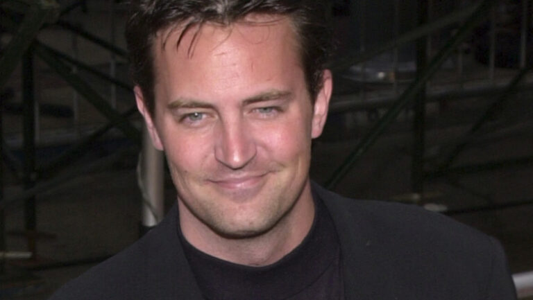 Remembering Matthew Perry: Friends Co-stars and Fans Honor a ‘Brilliant ...